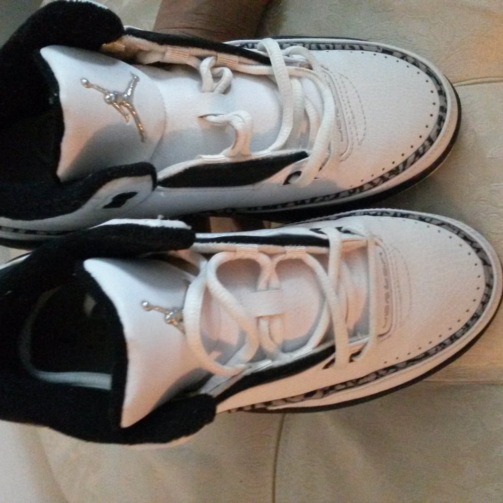 Jordan Black & White IIV